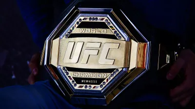 Томпсон одержал победу над Холландом в главном поединке турнира UFC в Орландо 