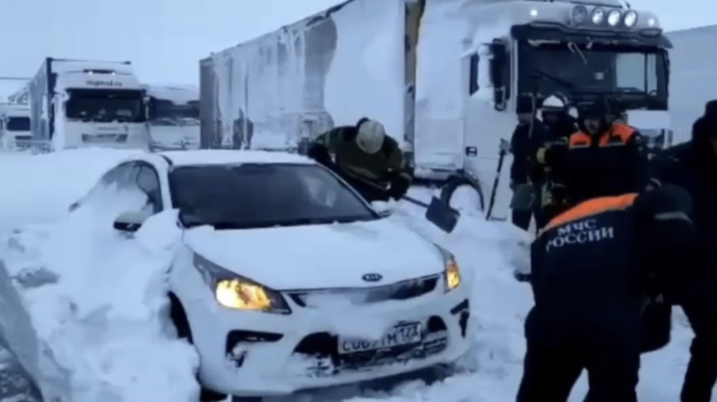 Движение по трассе М-4 «Дон» в Ростовской области полностью восстановят в течение суток