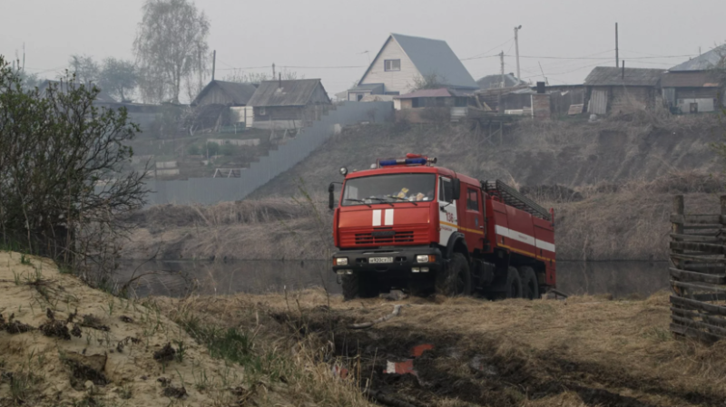 ГИБДД ограничила движение по Ирбитскому тракту в Тюменской области из-за задымления