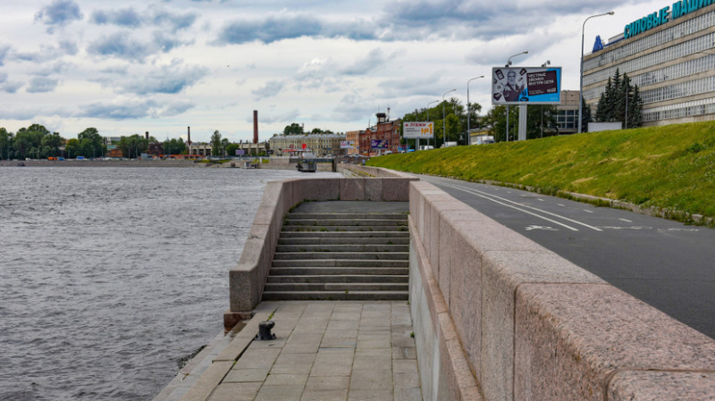 В Петербурге начался капремонт Свердловской набережной