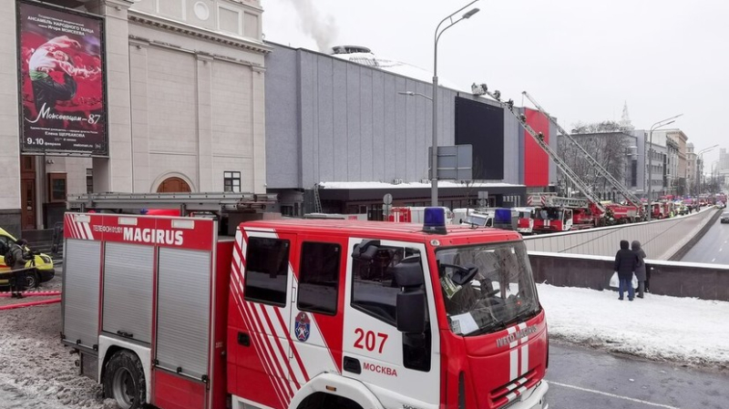 СК сообщил о доследственной проверке по факту пожара в Театре сатиры в Москве