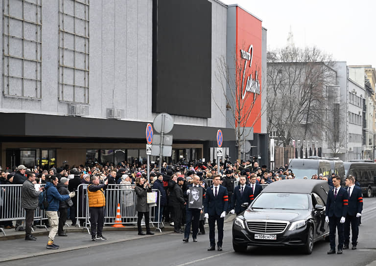 Урну с прахом Александра Ширвиндта захоронят 14 апреля в кругу близких